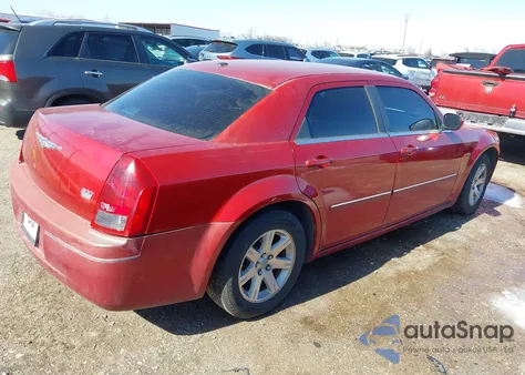 2007 Chrysler 300 Touring z USA, uszkodzony, nr VIN 2C3KA53G17H835210
